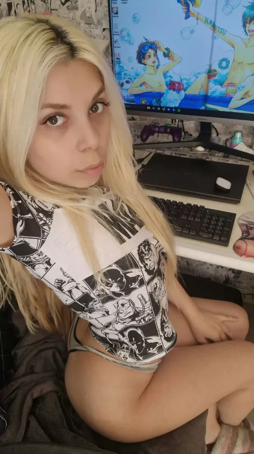 Could you pound me hard and still keep gaming? by SunflowerrSiren