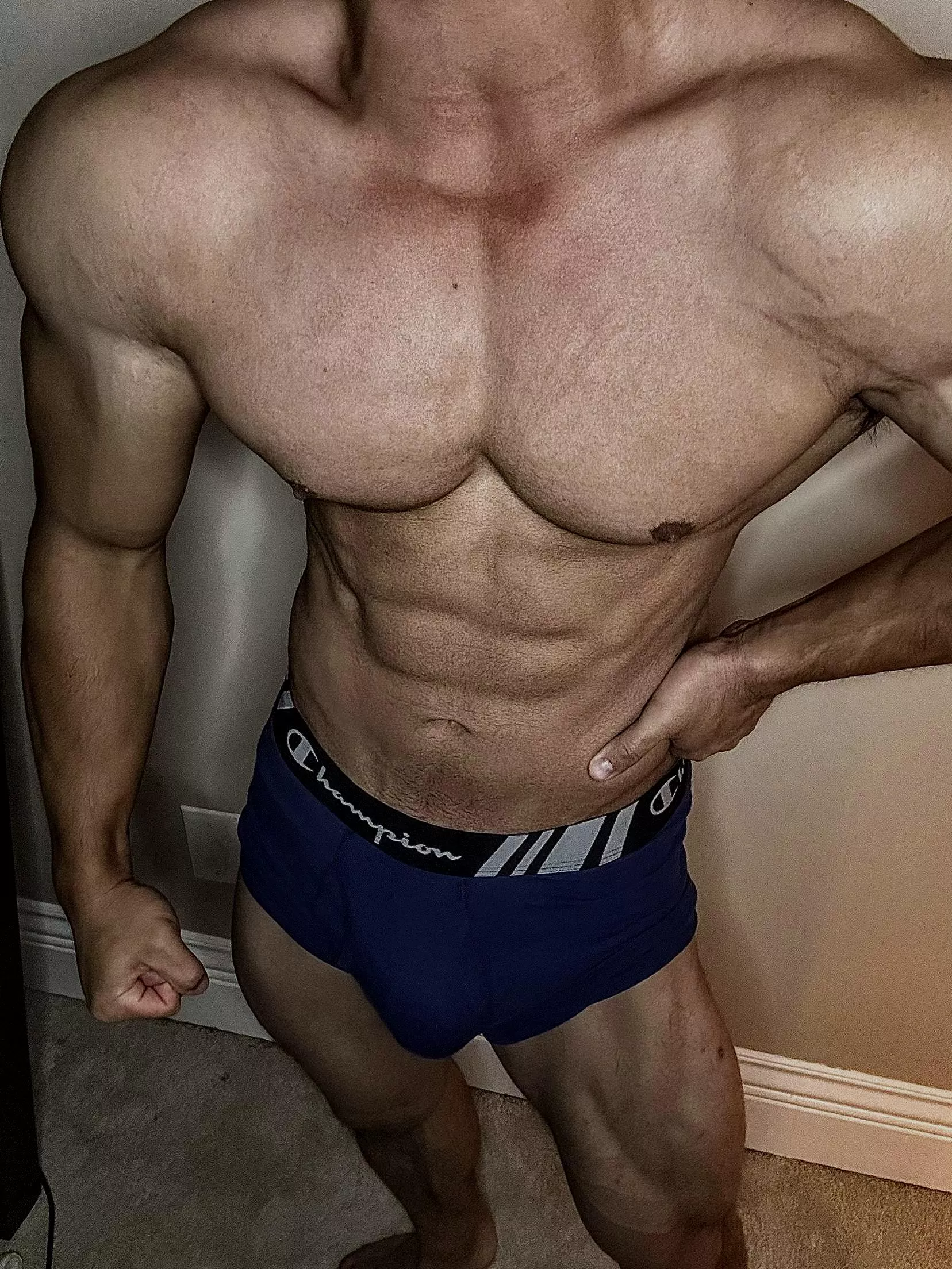 [19] wanna whiff after my leg day?  posted by AlexParkxxx