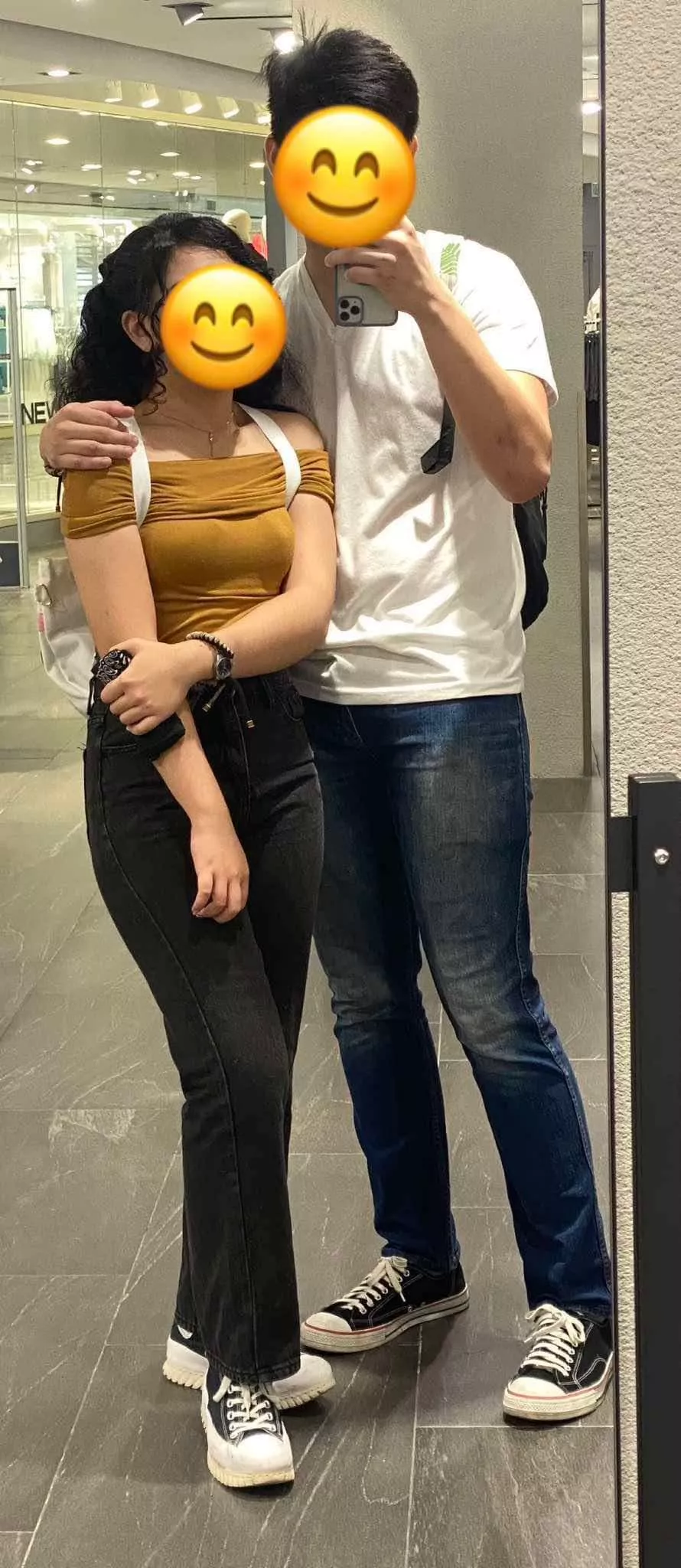 20 [F4F] If you’re free tomorrow, let me eat you out while my bf fucks me posted by No_Conference8902