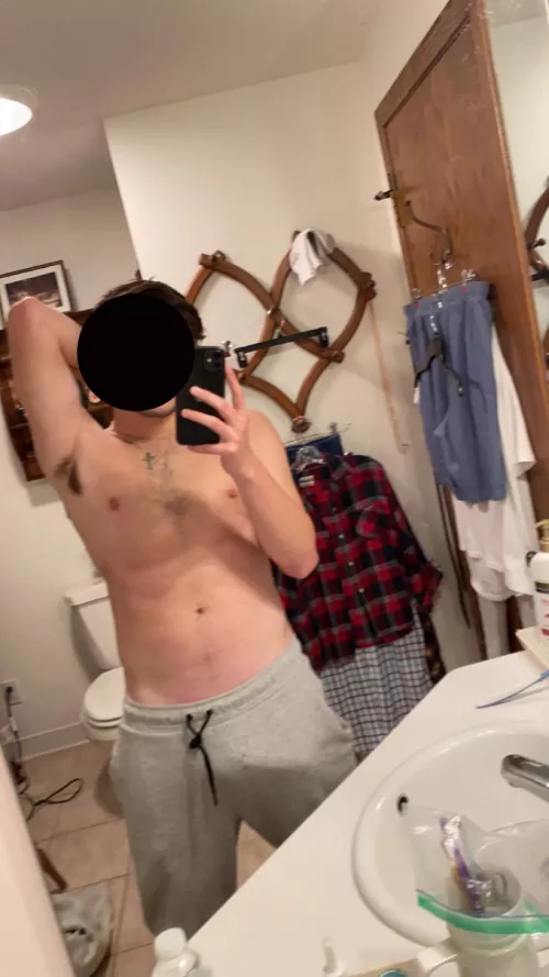 23M - give me your honest opinion  by Leggomyeggo1214