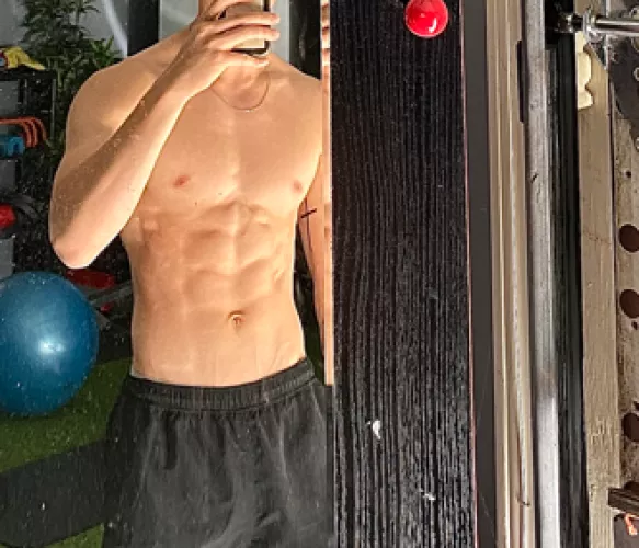 25 [M4A] looking for sensual massage  by Relative_Button_899