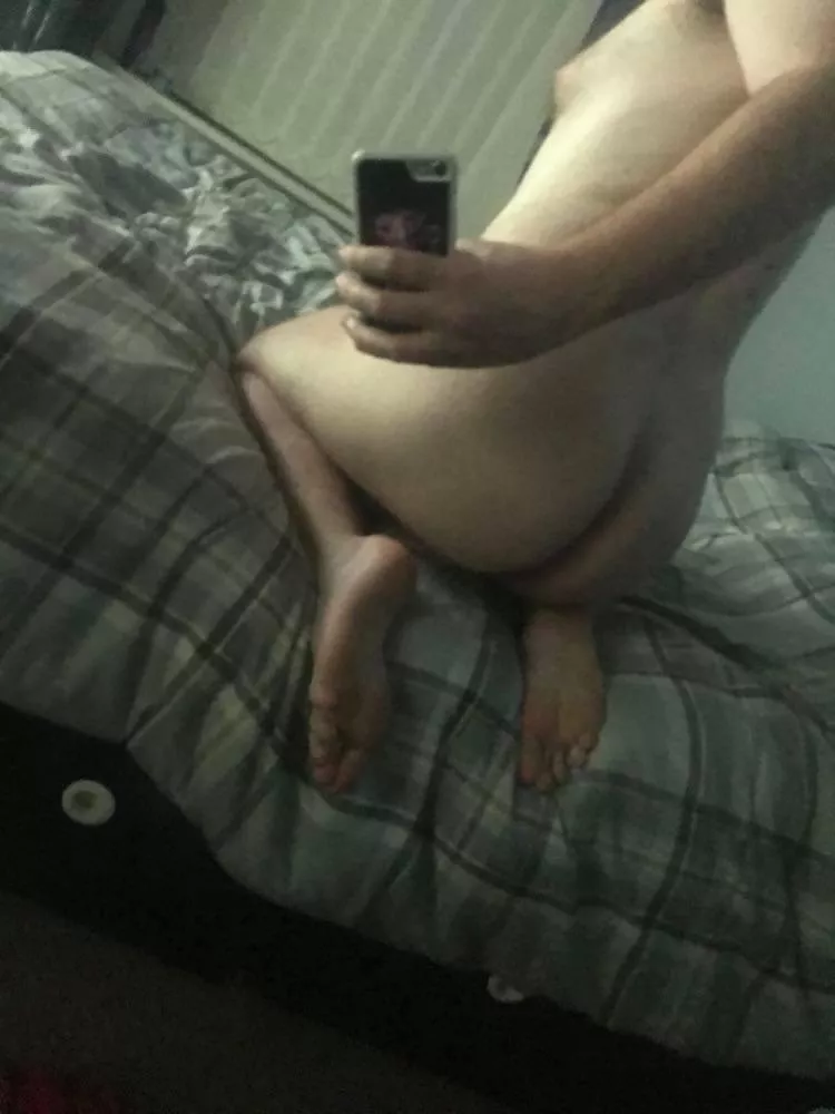 [30M] Any guys wanna breed me?  posted by GingerPadders