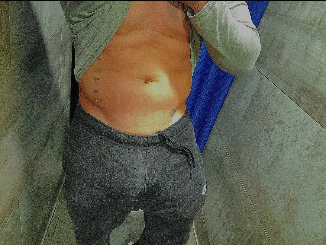 34 Denver - Looking for an ongoing buddy  posted by cakedaddy5280