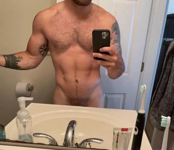 36M flexing in RI by Fitsit-42