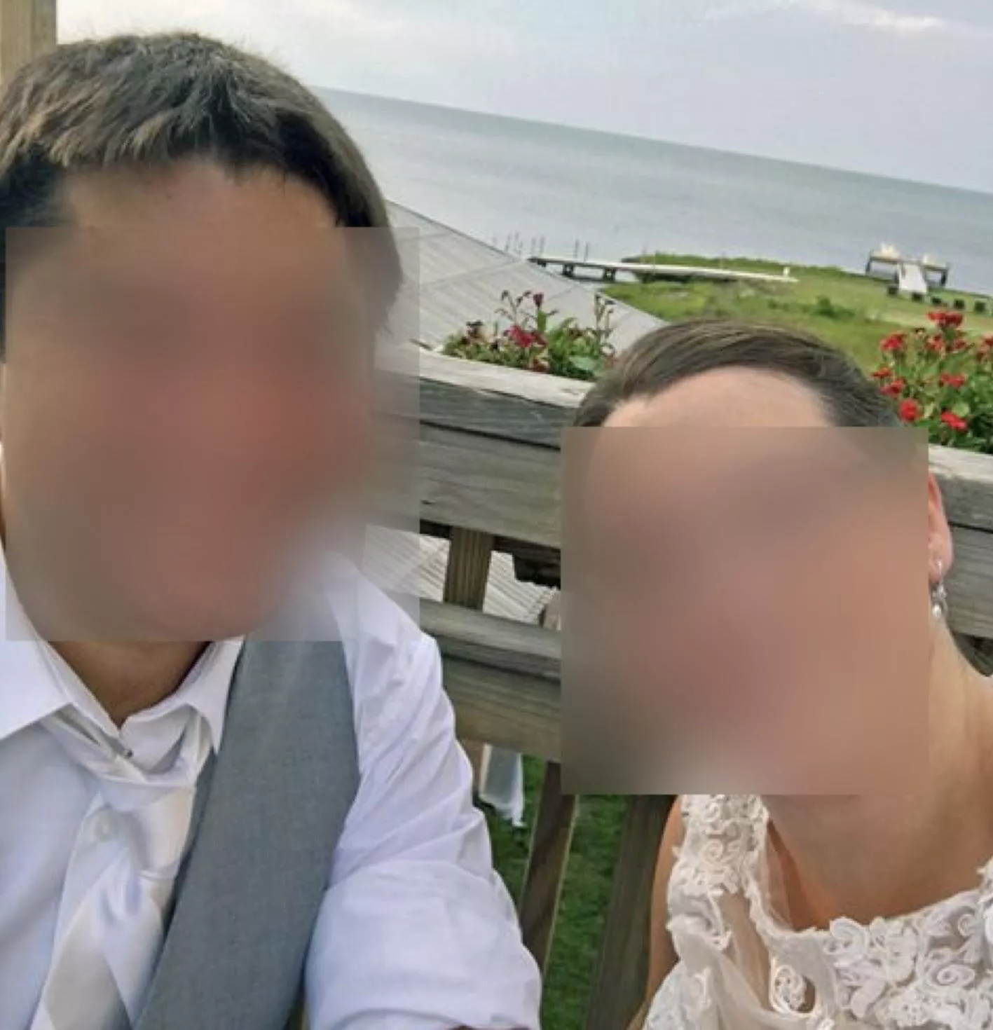 38/32 MF4MF/F couple looking for fun in Bloomington posted by brokenwings421