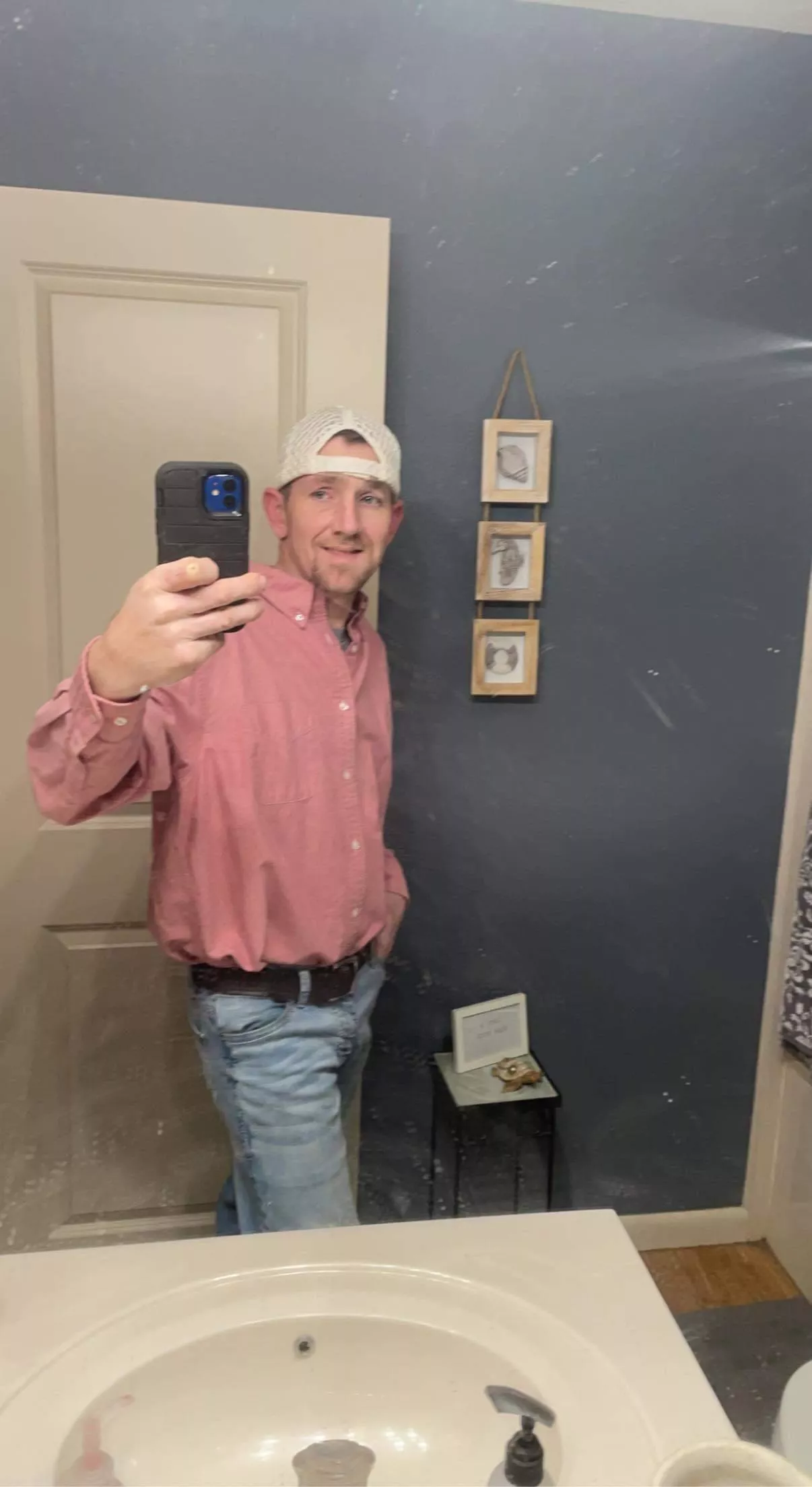 38m looking for female preferably Fayetteville or Elkins.  posted by Reserxxxtion85