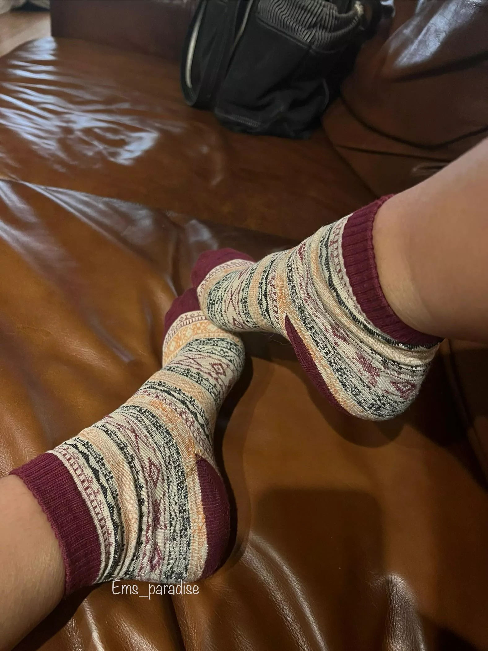 9 hour shift + sweaty gym session = complaints from roommate 😅🏃‍♀️they need a new home! 💗 posted by ems_paradise