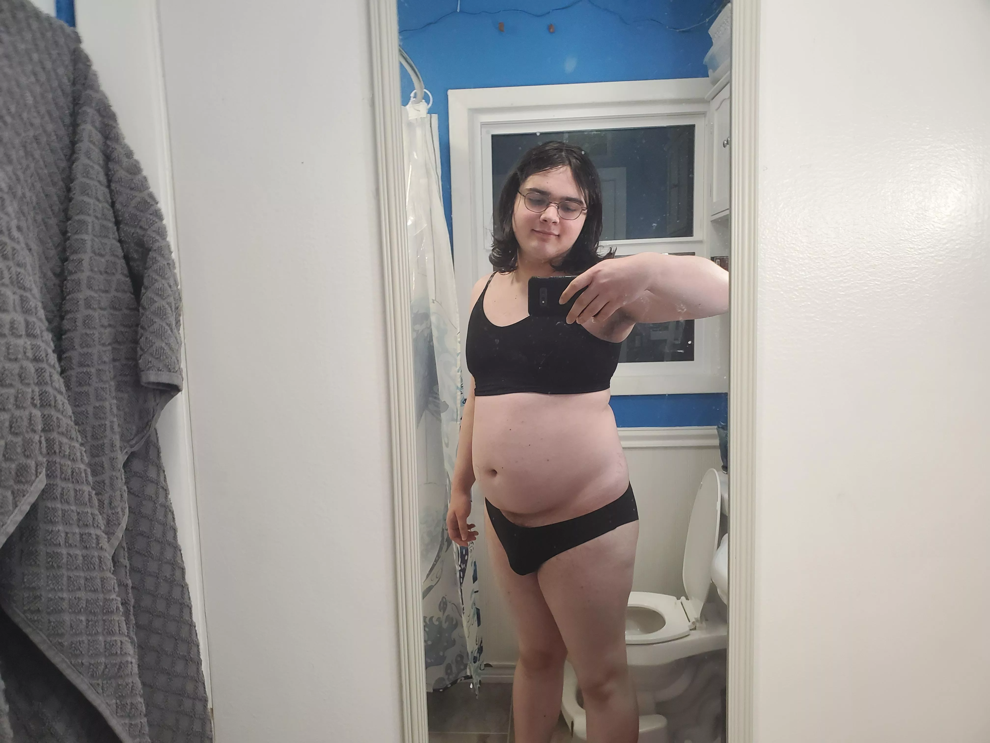 Absolutely swollen~ posted by akitter98
