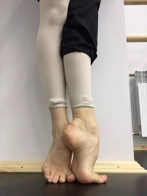 Are u ever lick ballerinas high arches feet? by itsmartapetarda