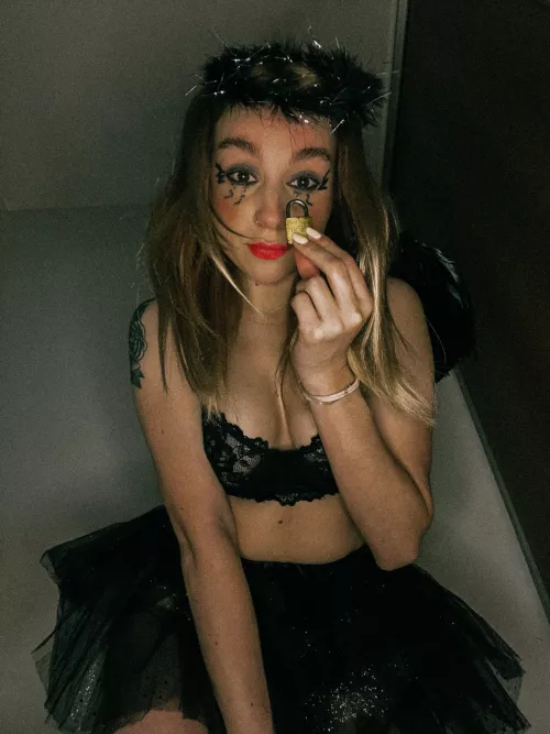 At this Halloween party, if we meet, would you agree to lock yourself in my cage? by AGUSX_