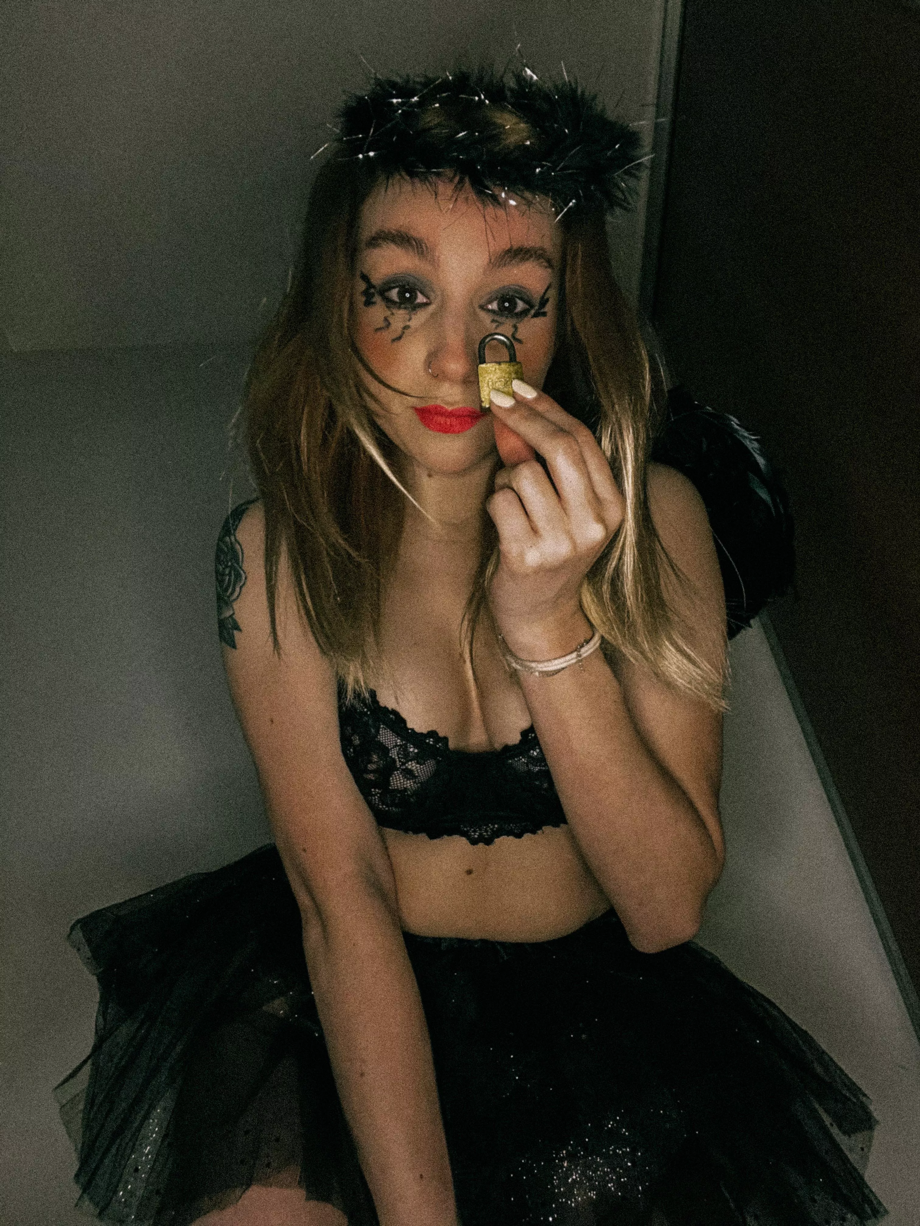 At this Halloween party, if we meet, would you agree to lock yourself in my cage? posted by AGUSX_