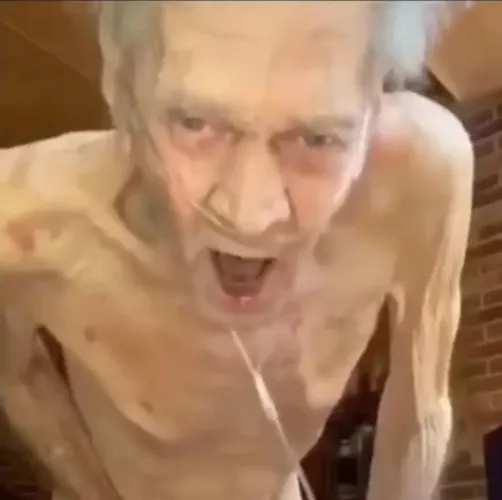 Does anyone have the full video of this thug? I used to have it but lost it... by IllIlIllllIlIIlIlII