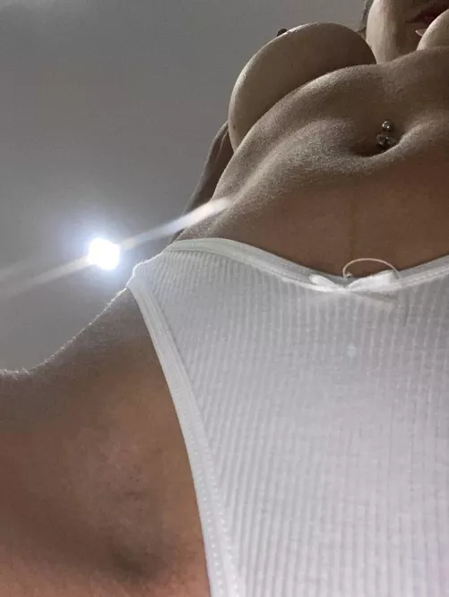 Does my body captivate your deepest desires each time you catch a glimpse of me?
 by apricotharicot