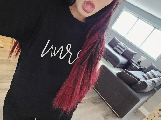 F [27] i’m just relaxing today, and it’d be nice to talk to someone who can keep things fun.  by TantrumTango