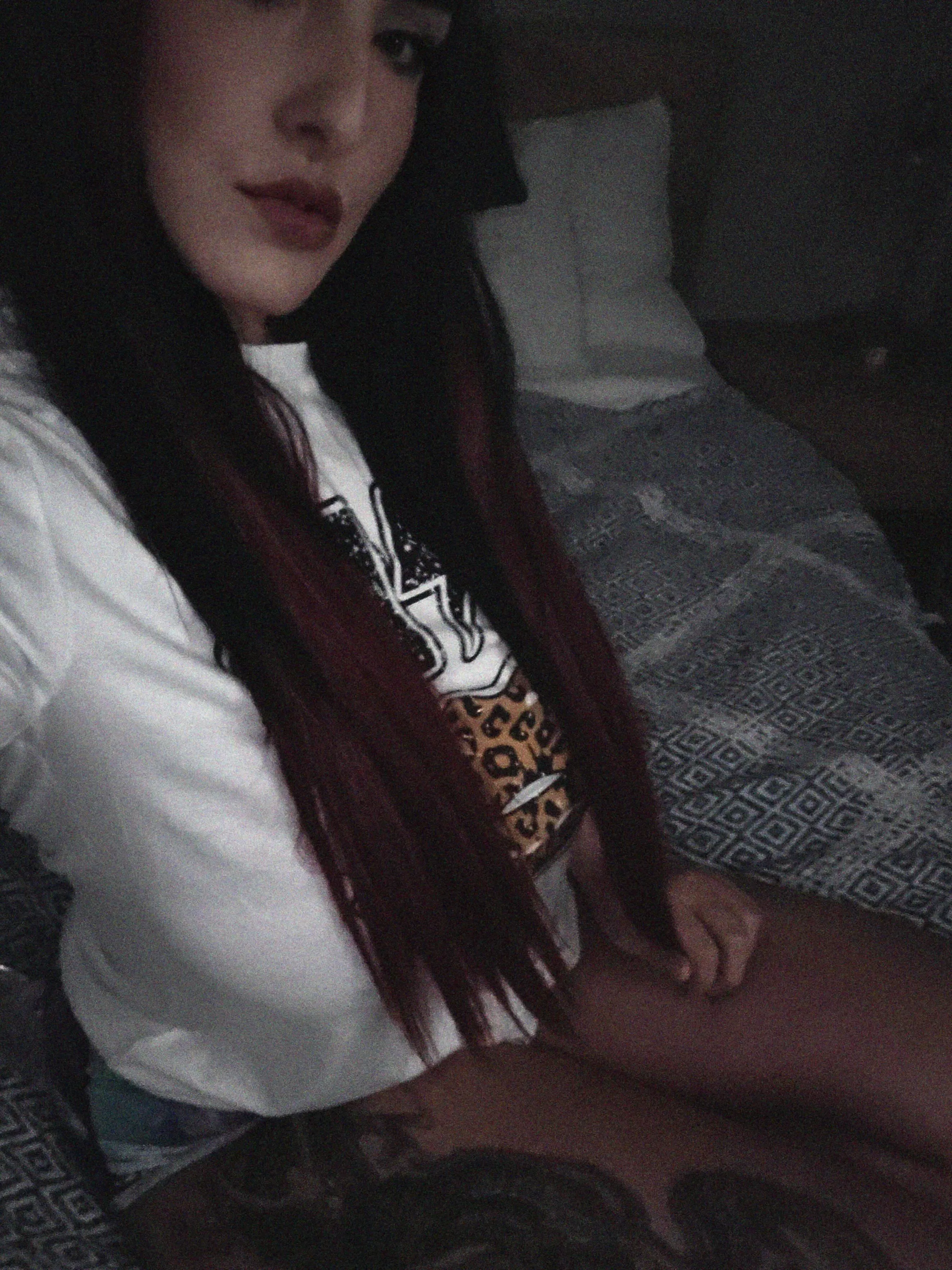 F27 free from the hospital and the hustle today, and looking for someone who enjoys a mix of fun and real talk. posted by TantrumTango