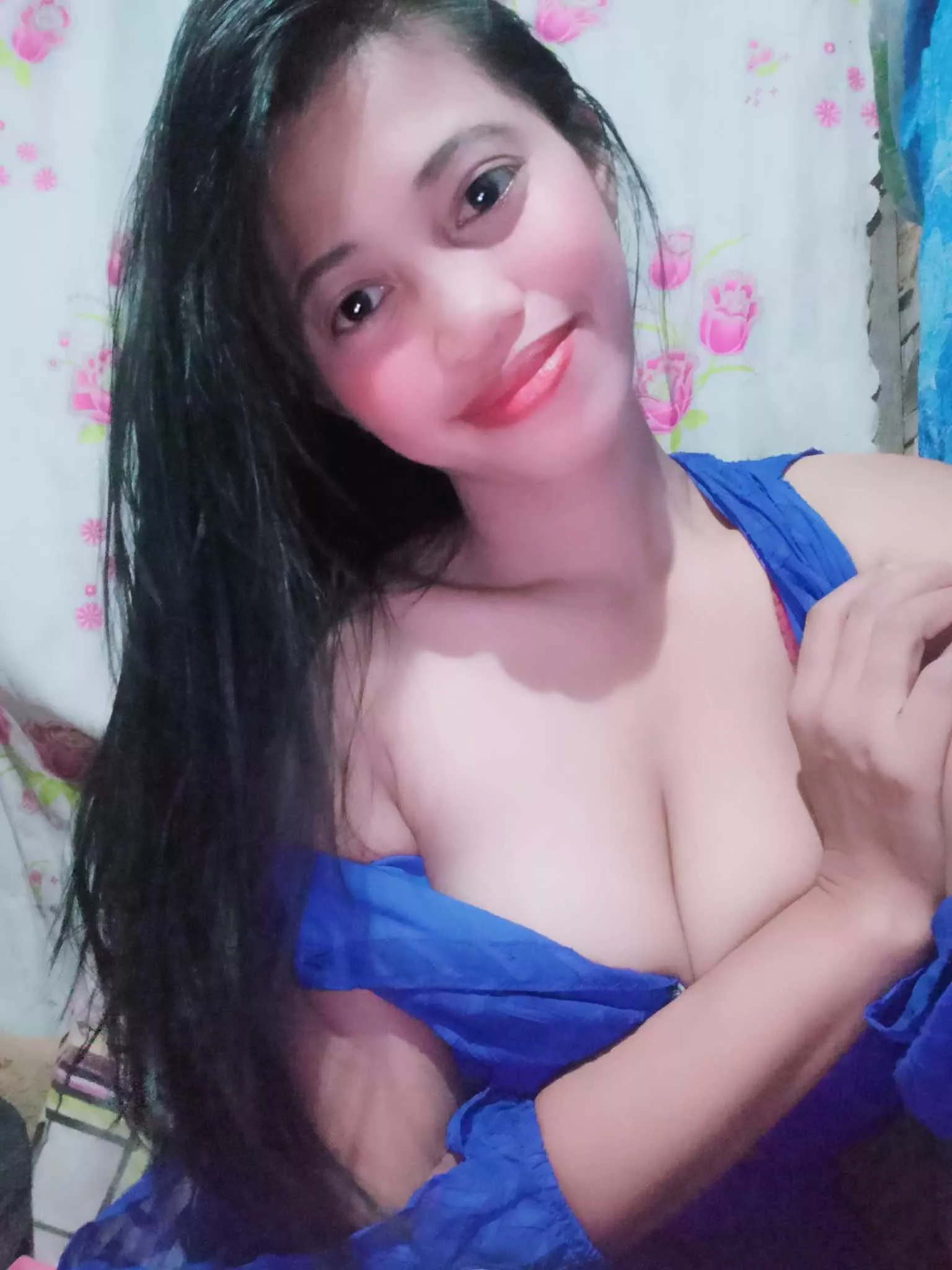Filipina girls love to show us their tits! Go see! Live now on - AsianGirlsLive.Net 🇵🇭 posted by asianwebcamgirls