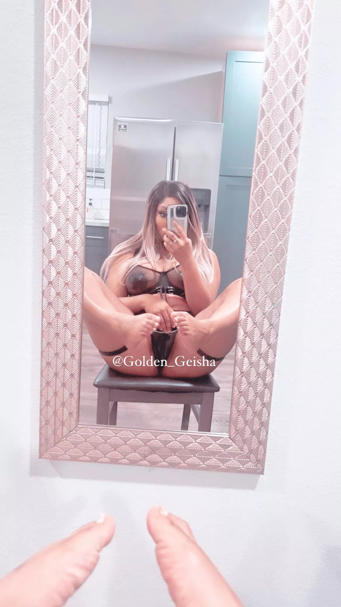 Flexible & petite is an unmatched combo 🥨  posted by Golden-Geisha