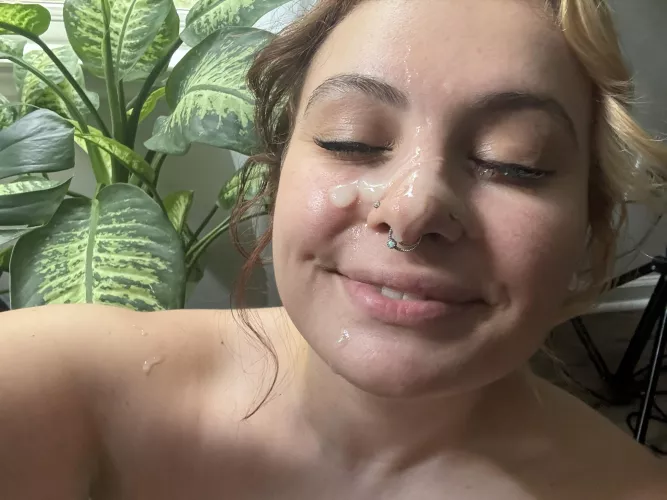 Happy cum dumpster  by desssybb