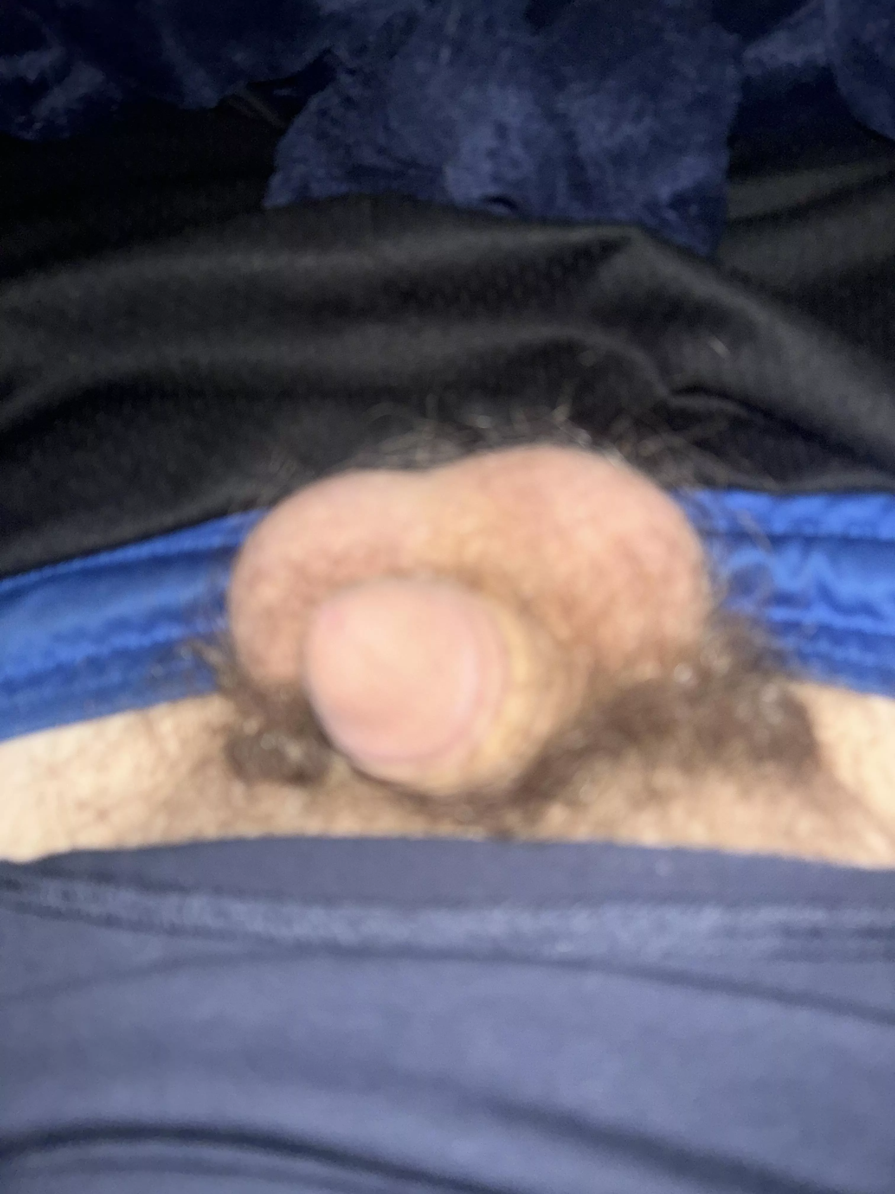 HMU 23 wanna hang😘 posted by Upbeat_Cold3721