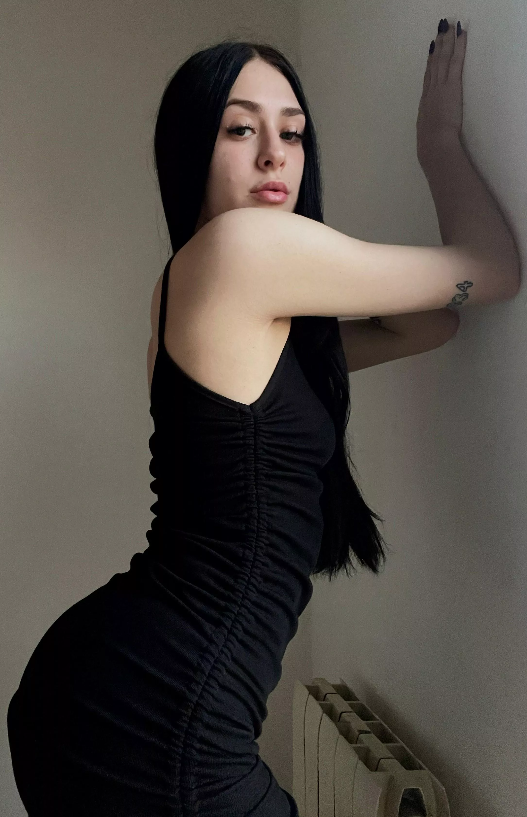 I bet this curves makes you horny as hell posted by Mystical-Harmonia