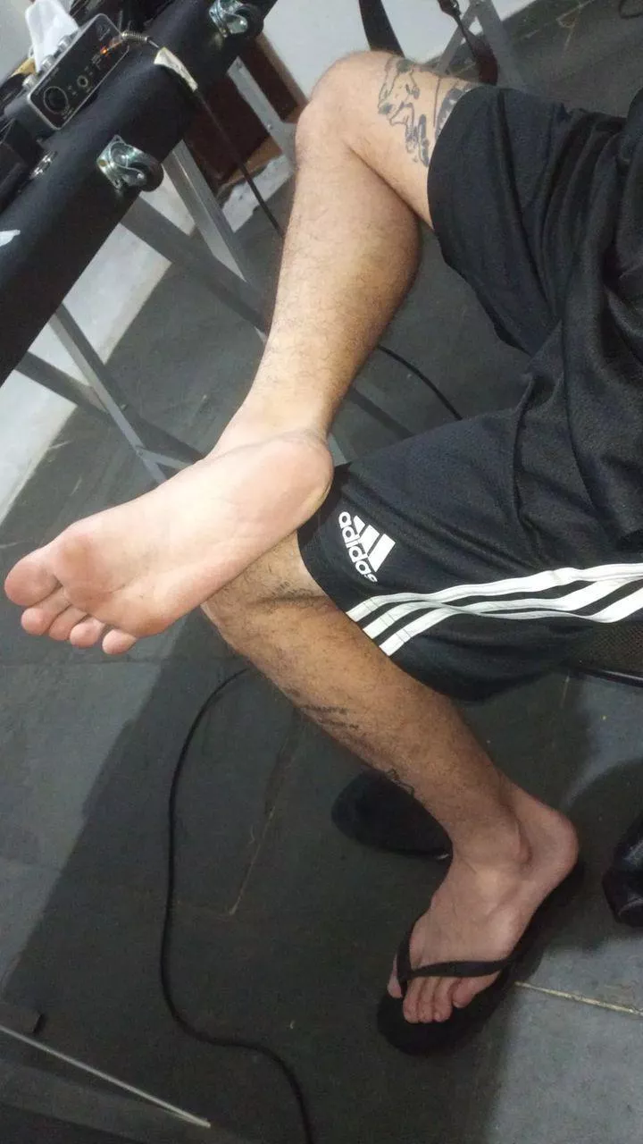i heard that you are into boy's feet posted by x420__