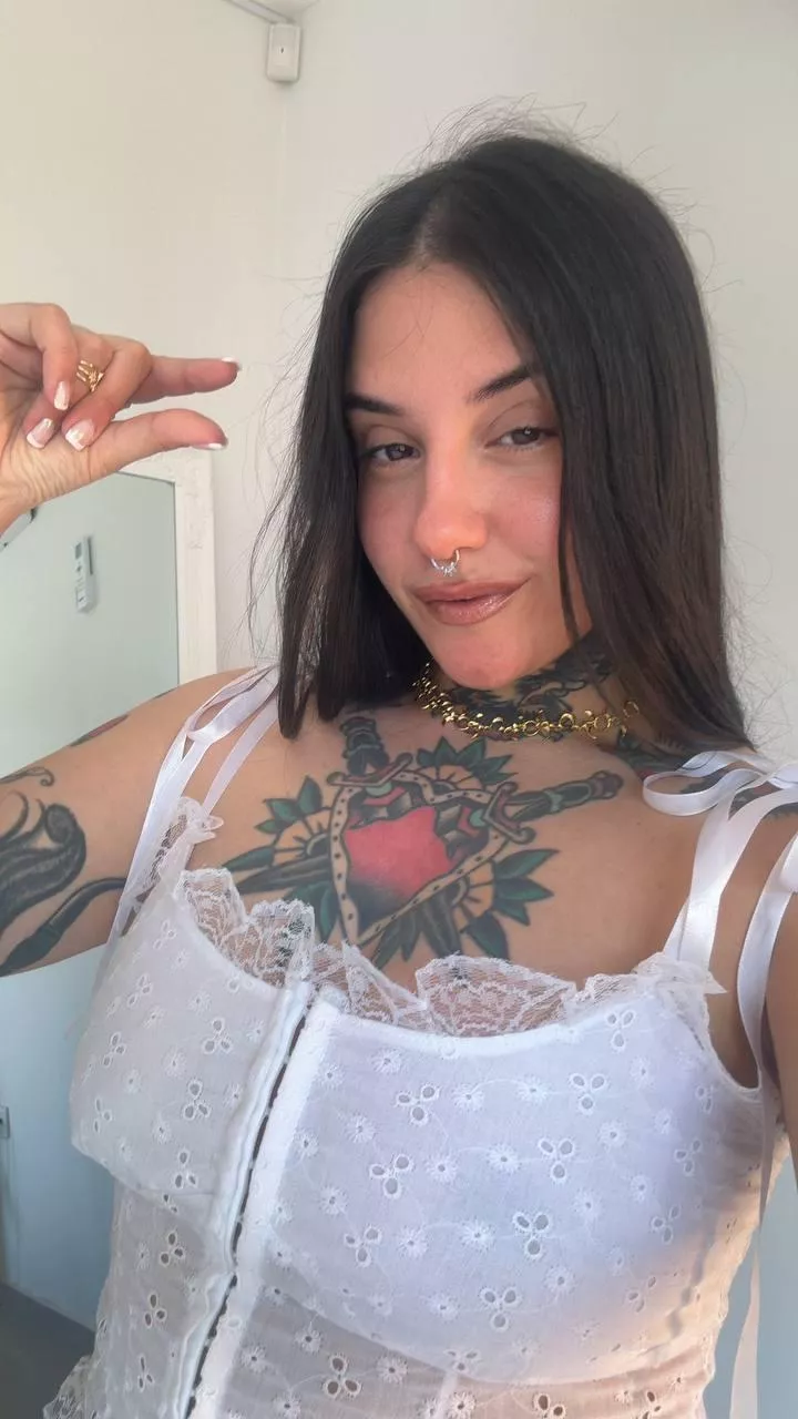 If you are less than 7 inches you can apply to be my new pet posted by South-Ad2227