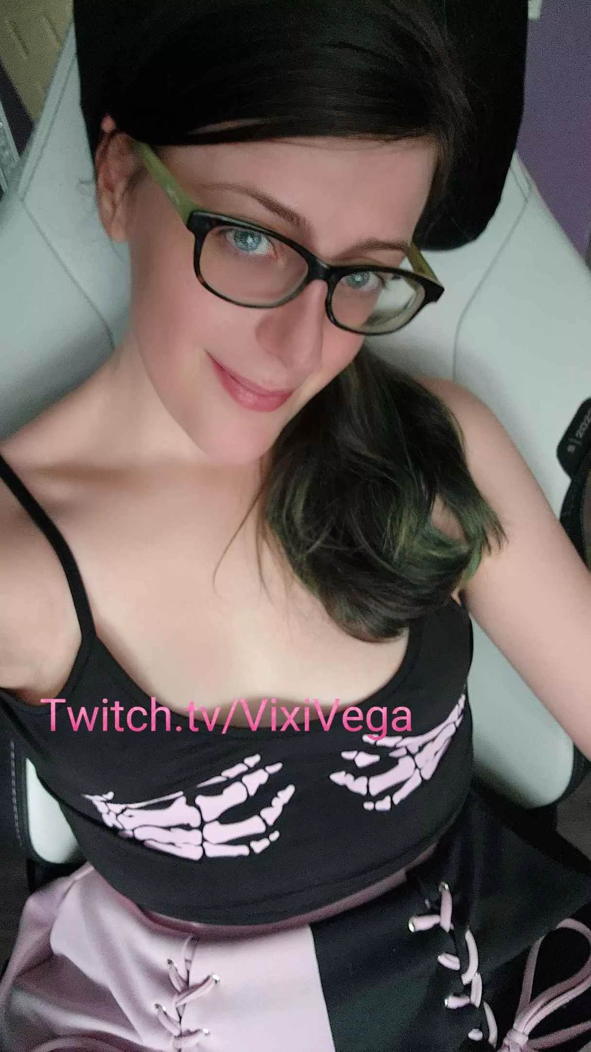 I'm having a major craving for some Viera booty! Catch me live on Twitch ogling Fran's cheeks while wreaking havoc across Ivalice! posted by VisceralVixen69