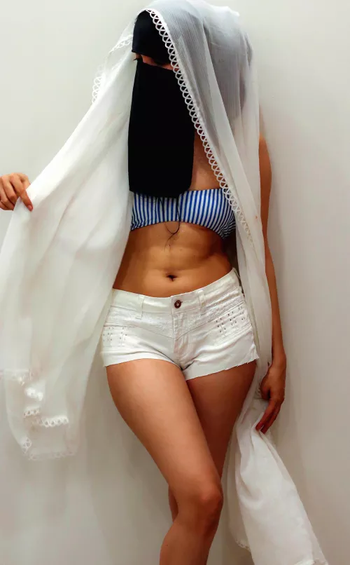 i'm so tired of being judged for my clothes by Asma_AS