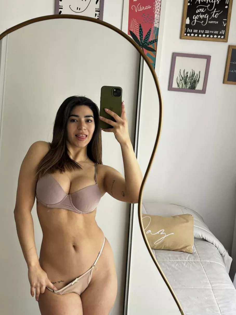 I’m wondering if there’s still interest in me as a Latina MILF posted by spiceygurlx