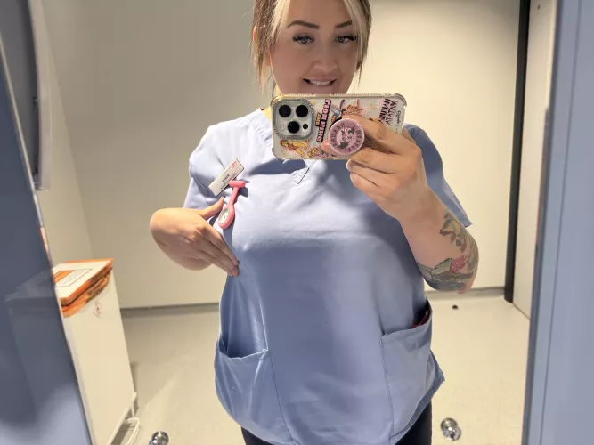 It’s cold tonight 😜 by Kind_Spell_2016