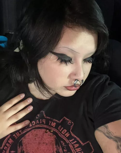It’s relapsing hours, come to mommy 💋 by punkisss