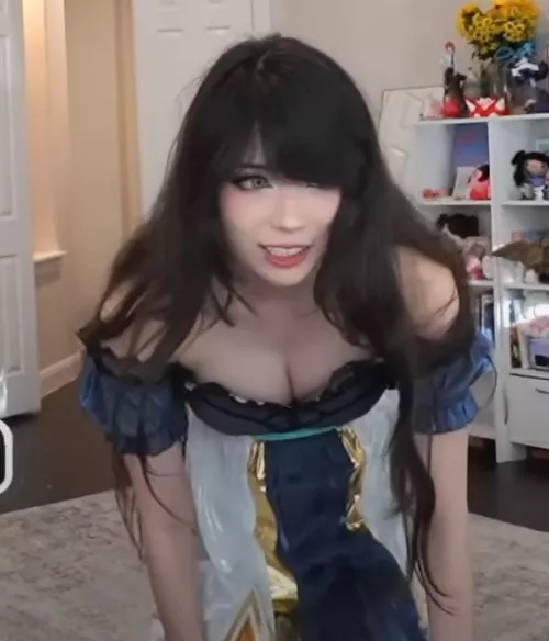 making of recent gwen cosplay by sowakamiao