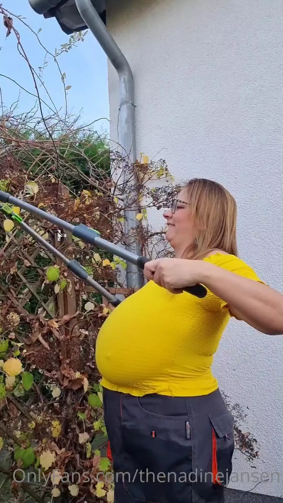 Mommy gardening posted by Crazyforboobs