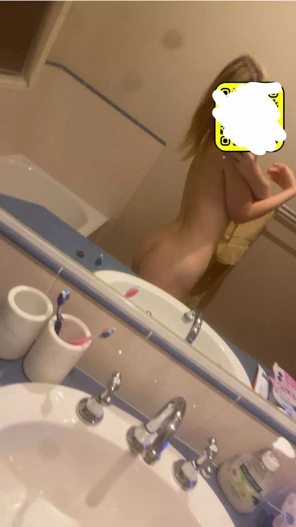 My ass looks so small in this angle :( posted by kainsh2023