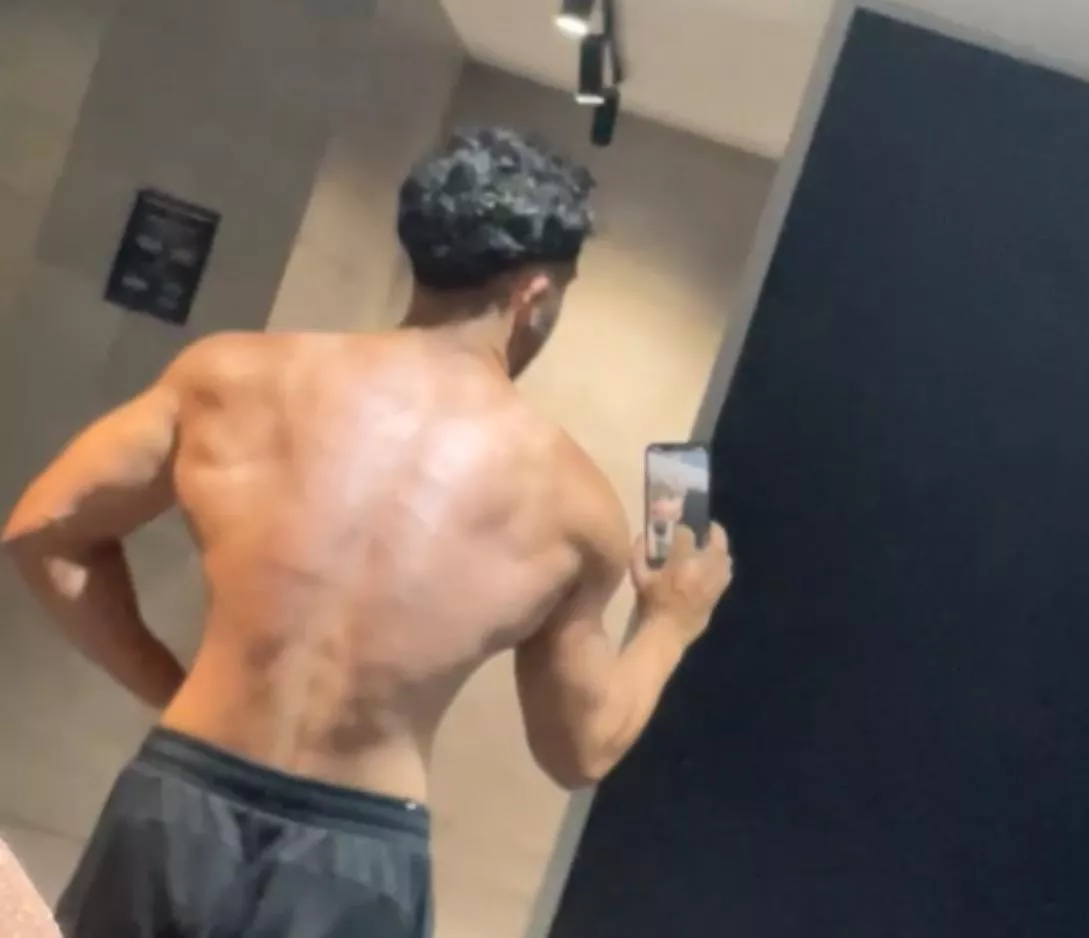 Not the only kind of back shots I like ;) posted by Flaky_Love_3304