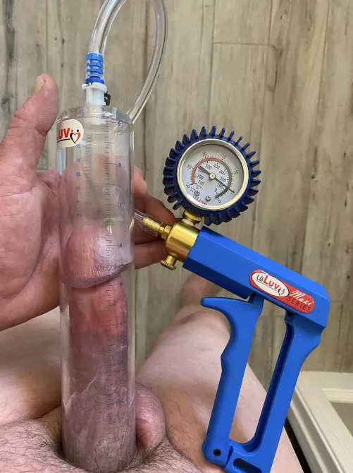 Pumped, looking for that 7” mark!  by Cars-BeerNudes