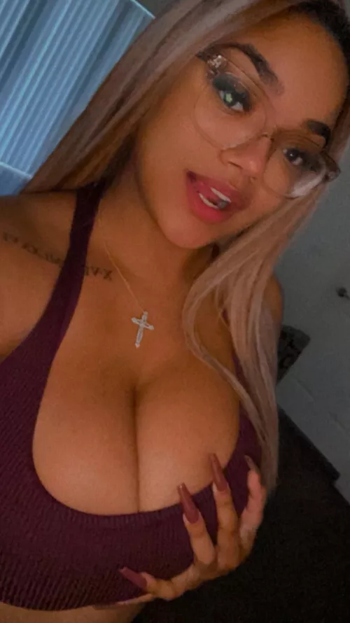 Rate me on a scale of 1-10? by [deleted]