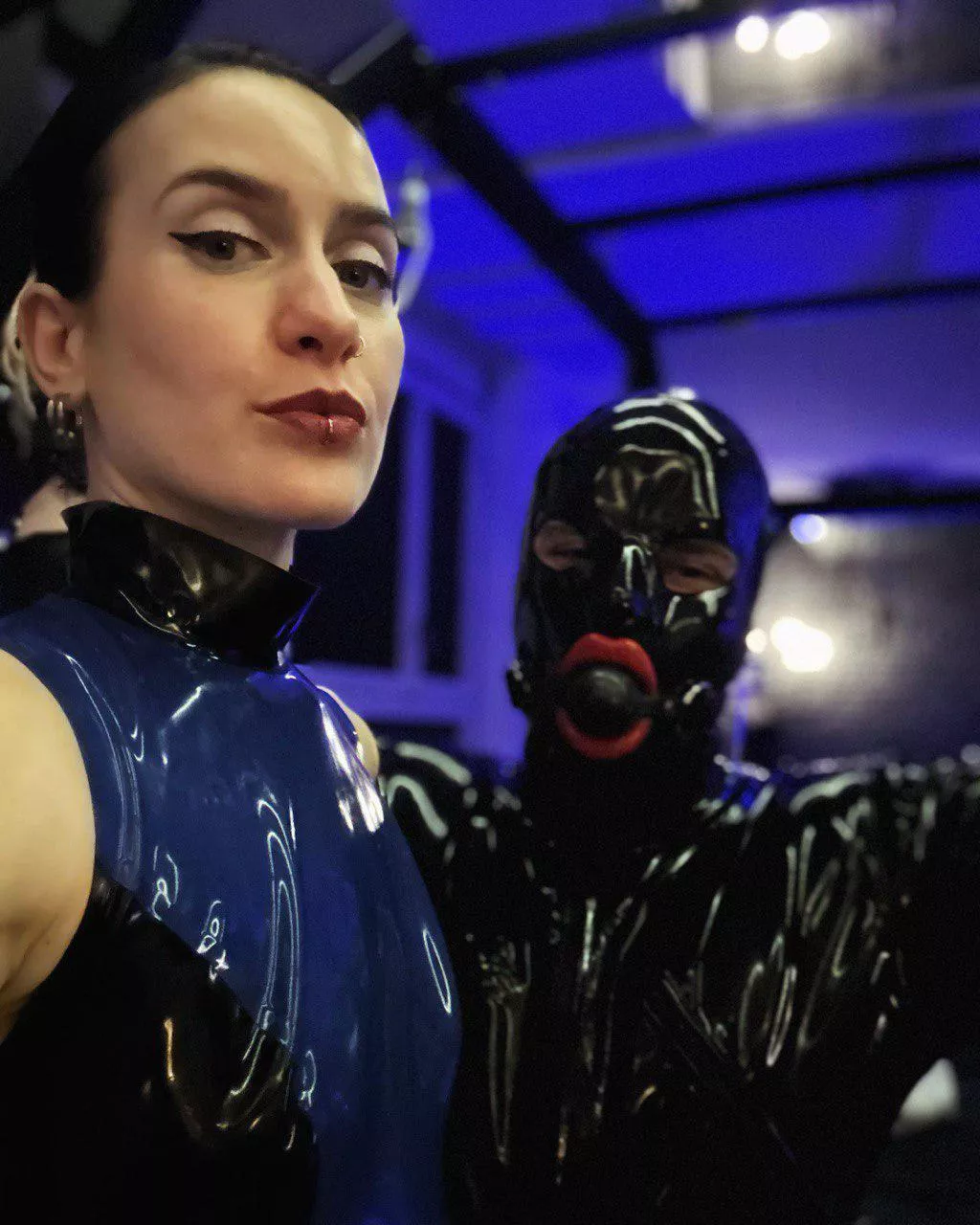 Selfie with my latex gimp posted by MissFloraBerlin