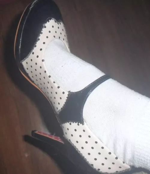 smelly socks 😛 [F] by ruzzielle