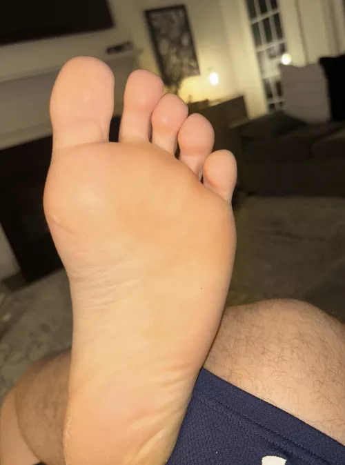 Sniff or lick? by Footmasterjake