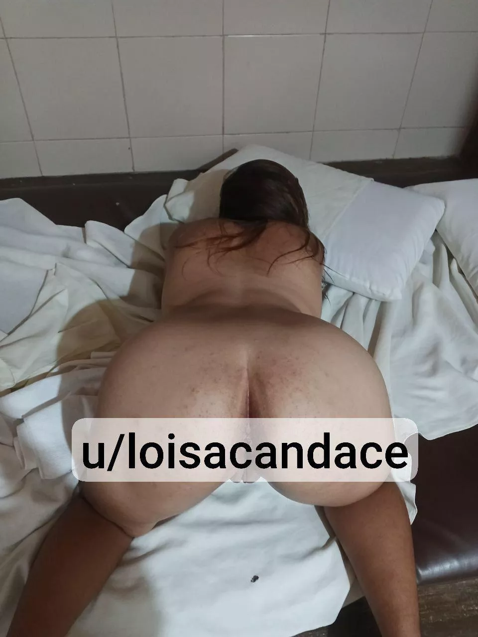 Spank me 😘 posted by loisacandace