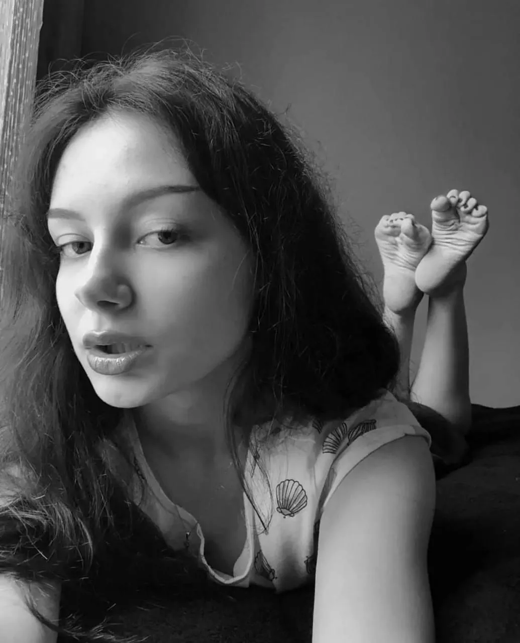 Wanna see custom video to you with my crunched feet?  posted by itsmartapetarda