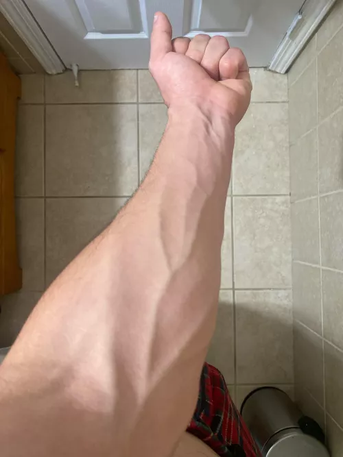 23, w a slim build. Just found this subreddit and thought why not by isendit_