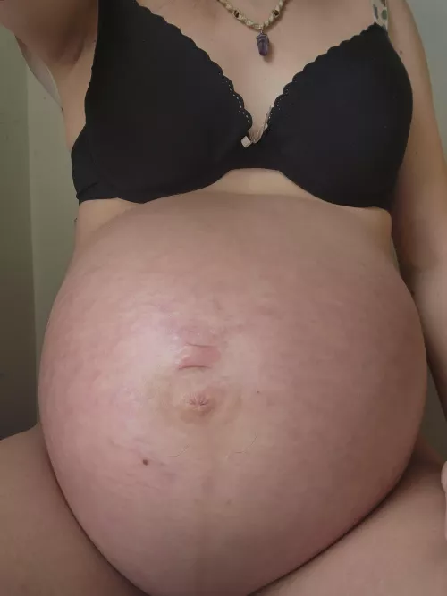 36 week preg with twins ❤️ Cum on this round belly by awolf1357