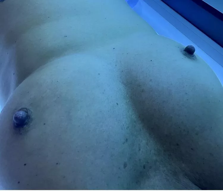 All nips all the time posted by ShouldaBeenAHippie