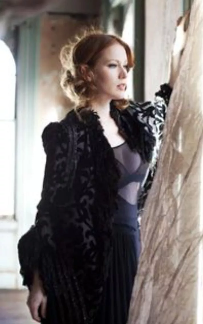 Allison Moorer posted by OldSaggyBalls69