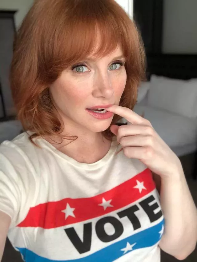 Bryce Dallas Howard posted by Metalmax3000