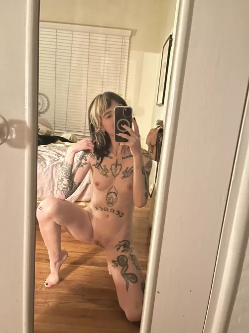 Can I squat over your face like this? by Own_Practice_8161