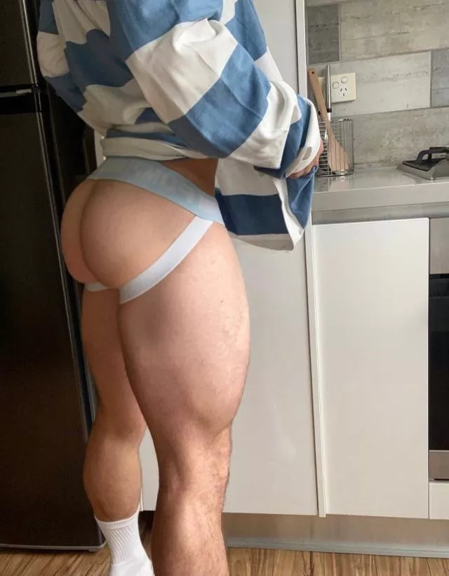 Come clap these cheeks~ posted by thickcockpapi