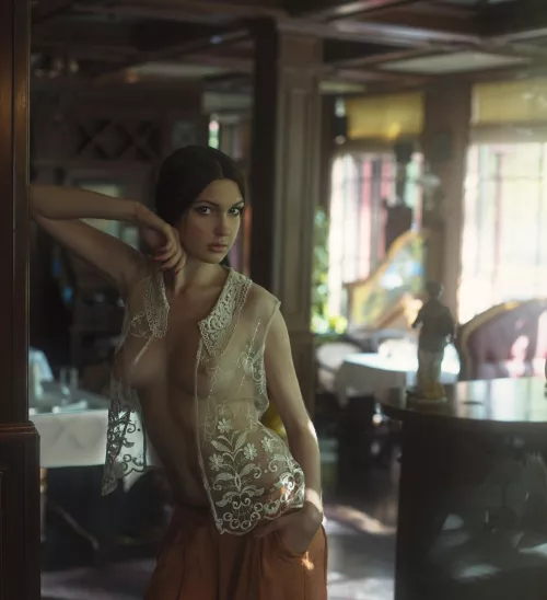 Come closer.. by DubnitskiyDavid